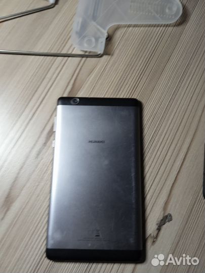 Продаю планшет huawei на запчасти