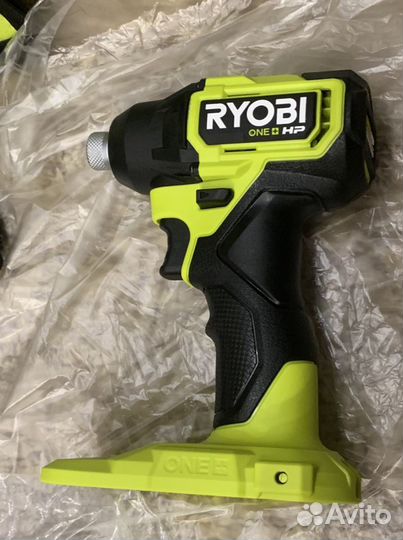 Бесщеточный винтоверт Ryobi ONE+ HP 18V с 2 акб