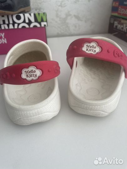 Crocs hello kitty