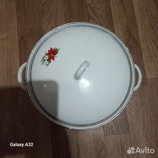 Кастрюля из нержавейки и эмилированные