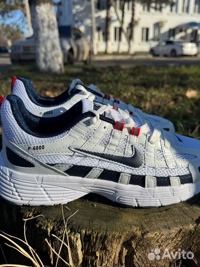 Кроссовки Nike P-6000 спортивные