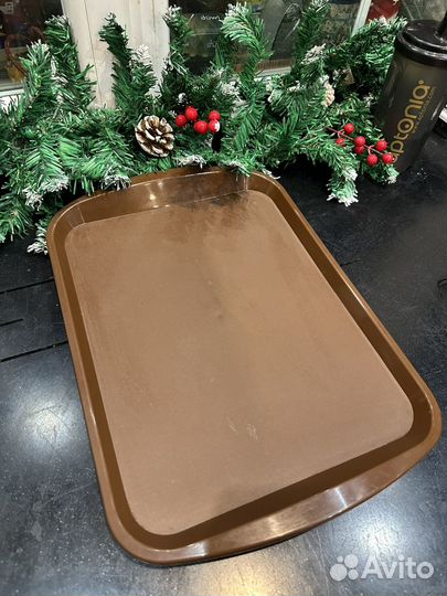 Поднос пластиковый коричневый