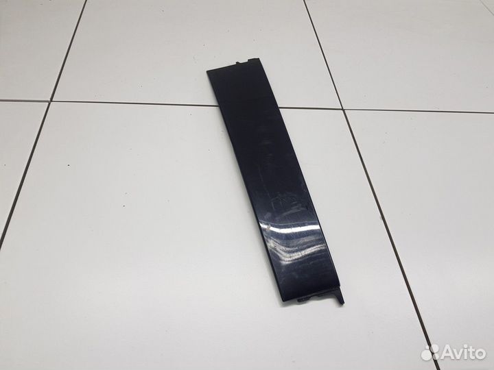 Накладка задней левой двери декоративная