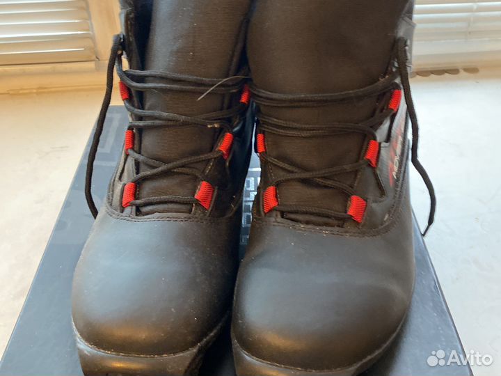 Лыжные ботинки мужские 28,5 размер