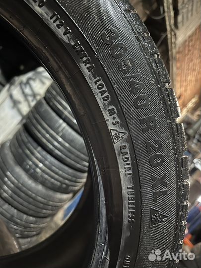 Continental ContiWinterContact TS 830 P 275/45 R20 и 305/40 R20 115