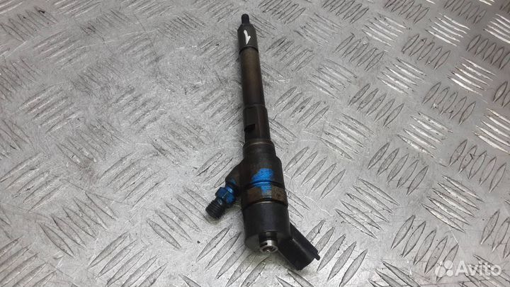 Форсунка топливная Hyundai Tucson 2006 0445110258