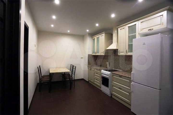 2-к. квартира, 52 м², 10/17 эт.