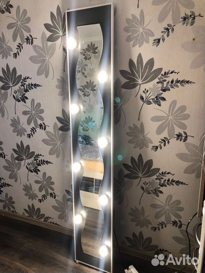Зеркало напольное с подсветкой