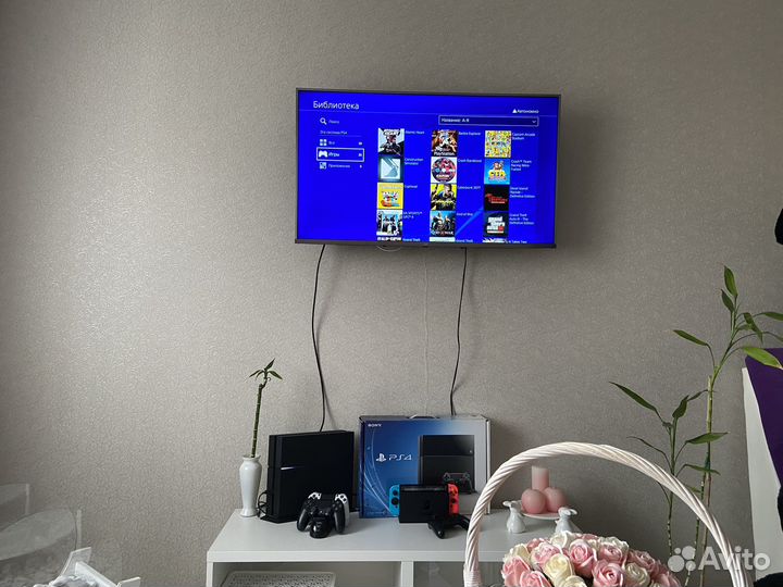 Прошитая Sony PS4 Много игр, доп аксессуары