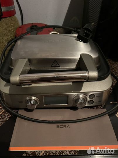 Вафельница bork g700