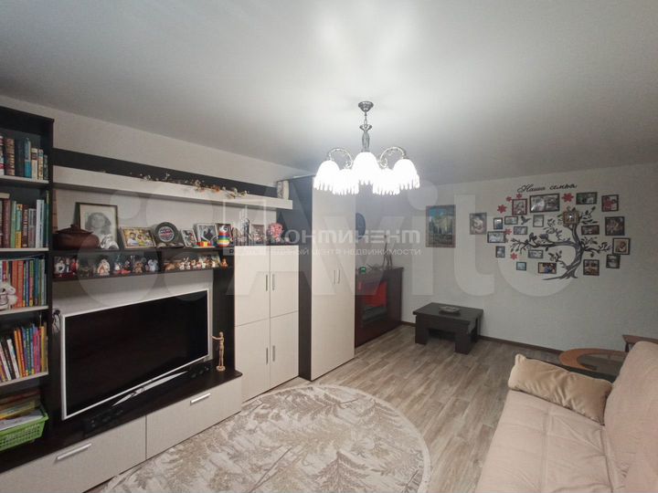2-к. квартира, 51 м², 2/3 эт.