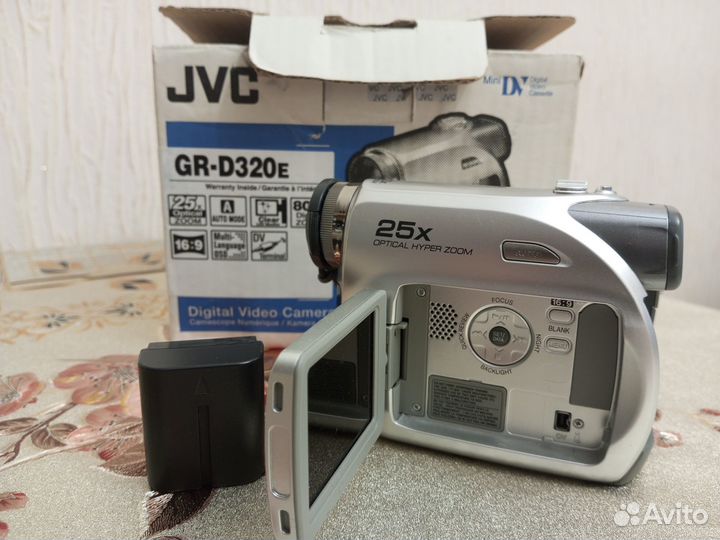 Видеокамера JVC GR-D320E mini dv