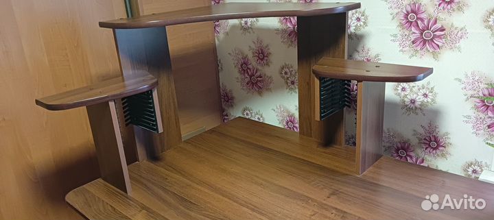 Компьютерный стол угловой б/у