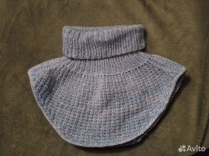 Манишка тёплая вязаная
