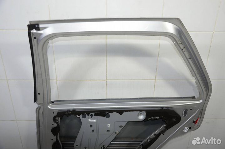 Дверь задняя правая Cadillac Srx FEE 2007