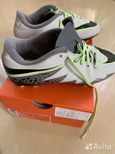 Футбольные бутсы