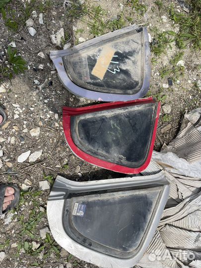 Задняя левая форточка стекло mitsubishi colt
