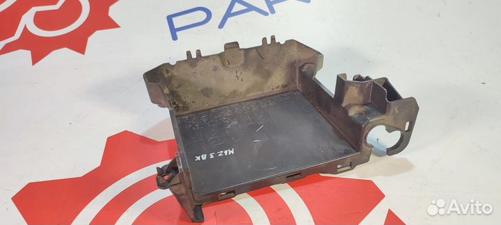 Крышка блока управления двигателем Mazda 3
