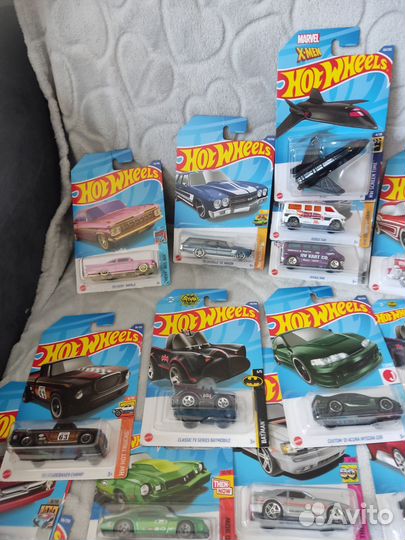 Hot wheels машинки