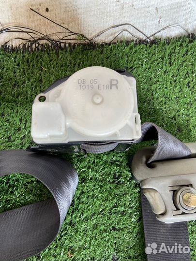 Ремень безопасности передний Toyota Carib AE111 7A