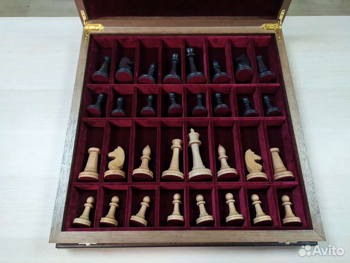 Шахматы фаворит орех