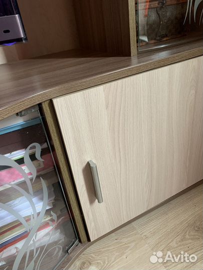 Стенка горка в гостиную бу