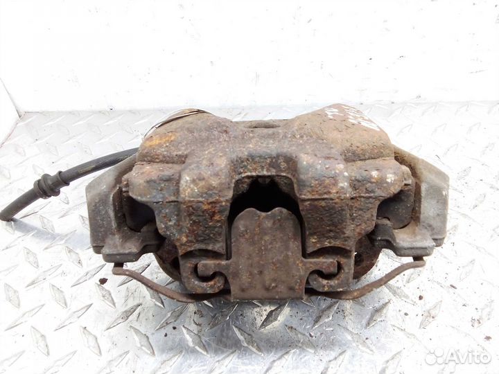 Суппорт передний левый BMW X1 E84