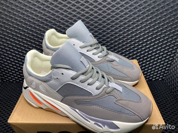 Кроссовки Adidas Yeezy boost 700 Изи 700