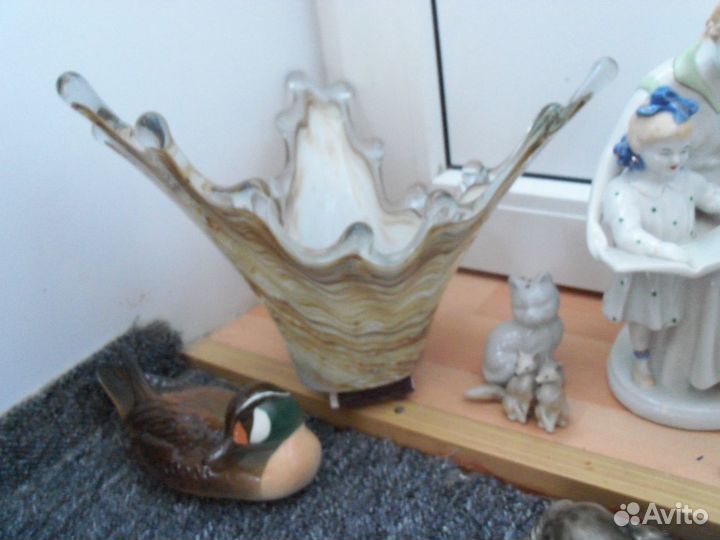 Графин парусник и статуэтки