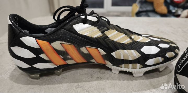 Футбольные бутсы adidas predator