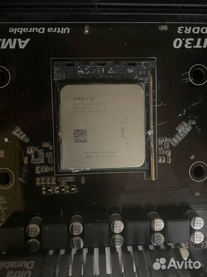 Материнская плата с процессором памятью и кулером