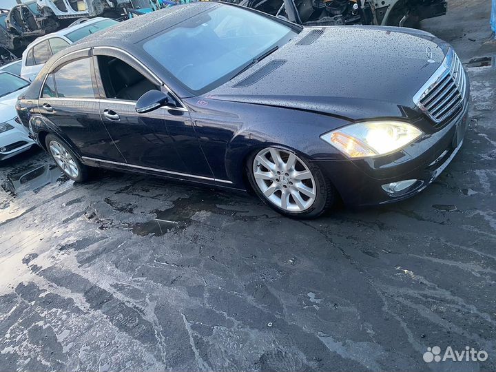 Mercedes-Benz S-Class W221 в разбор