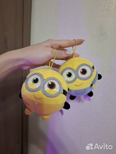 Маленькие миньоны из магнита