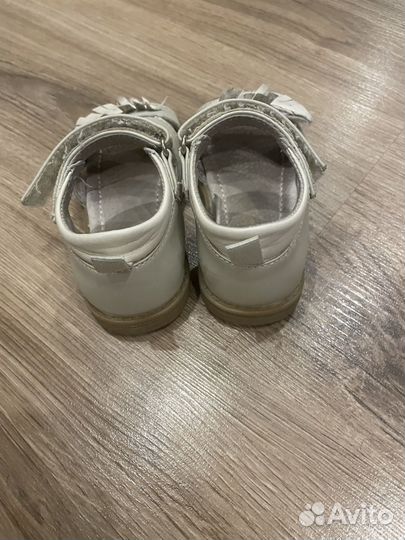 Сандалии для девочки 22 размер