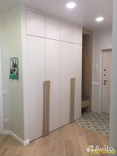 Шкафы распашные