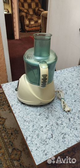 Электрический овощной измельчитель и блендер