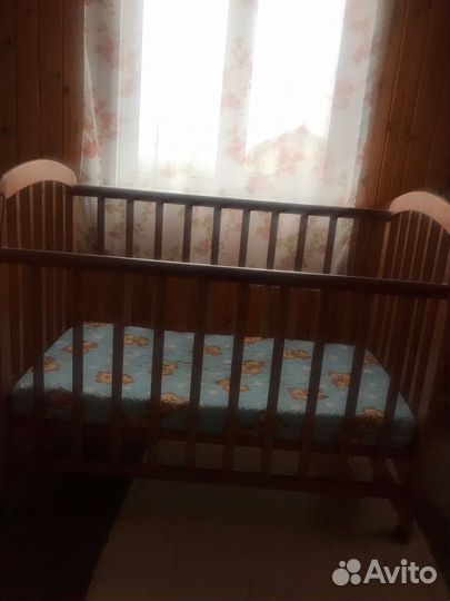 Детская кроватка