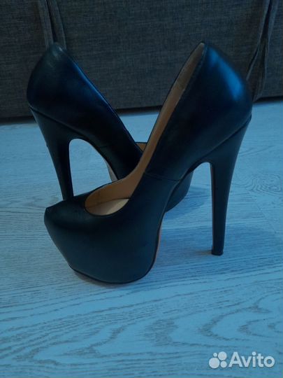 Туфли женские 35 размер черные