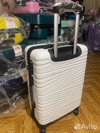 Чемодан на колесах S+