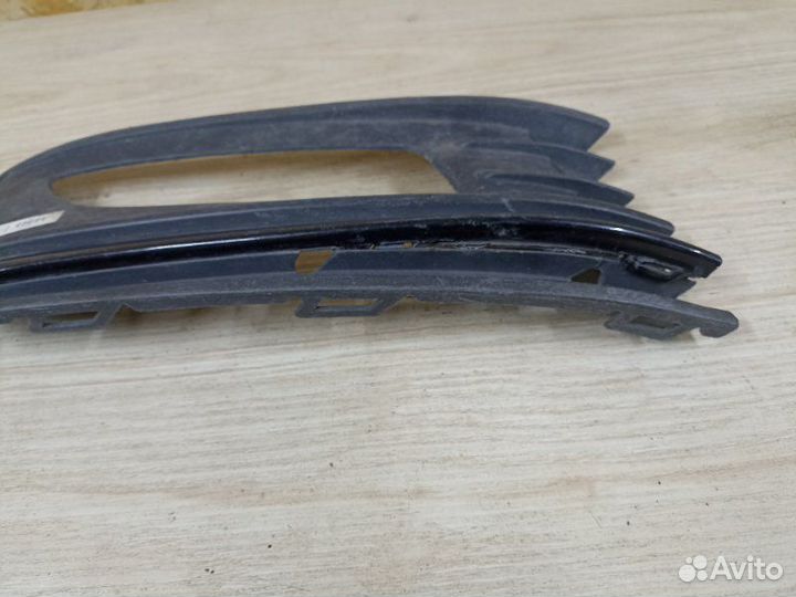 Накладка на туманку передняя правая Volkswagen