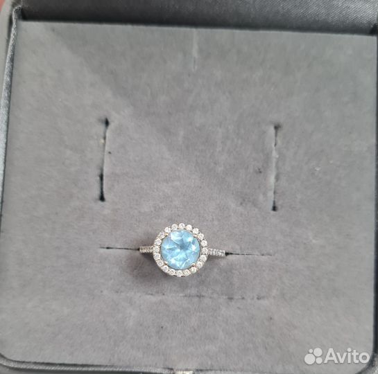 Кольцо с топазом и фианитами