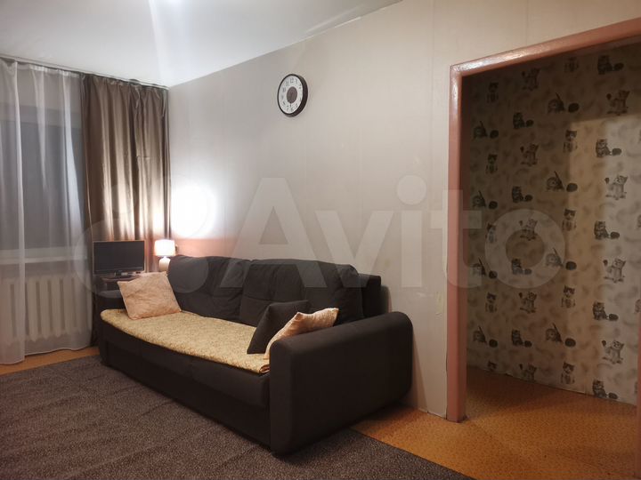 2-к. квартира, 43 м², 3/3 эт.