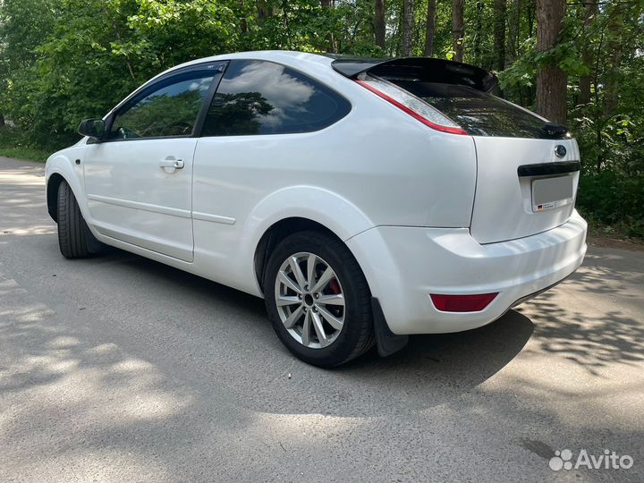 Ford Focus 2.0 МТ, 2006, 232 200 км