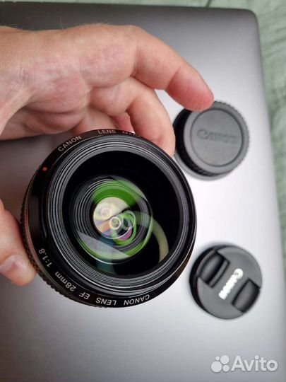 Canon EF 28mm f1.8 USM