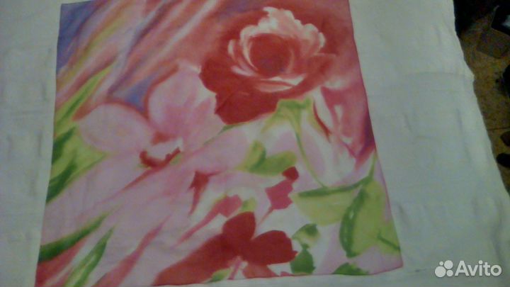 Шарфы платки палантины много