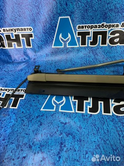 Шторка окна Audi A6 C6 BAT 2005