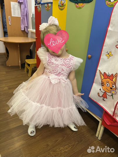 Нарядное платье для девочки 3-4 года