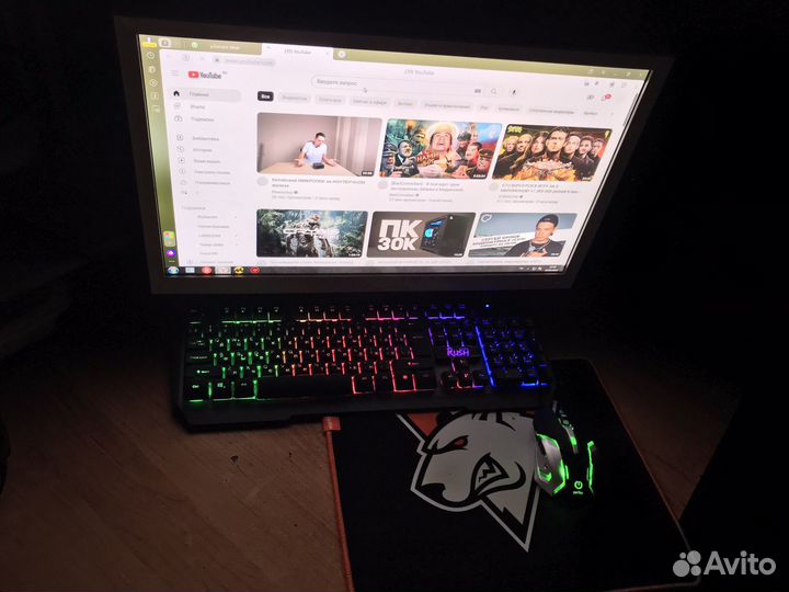 Монитор samsung в ид.состоянии