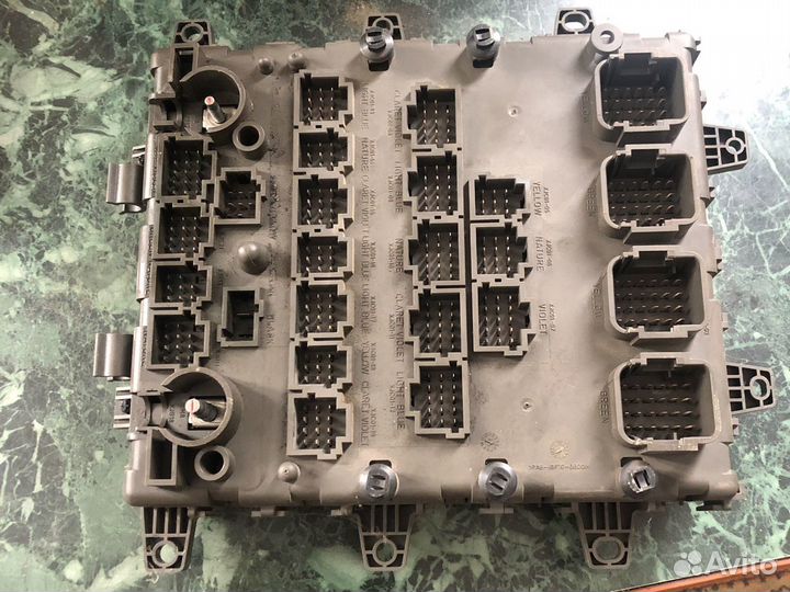 Блок предохранителей 518849112