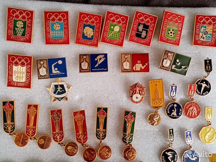 Значки набор олимпиада 80